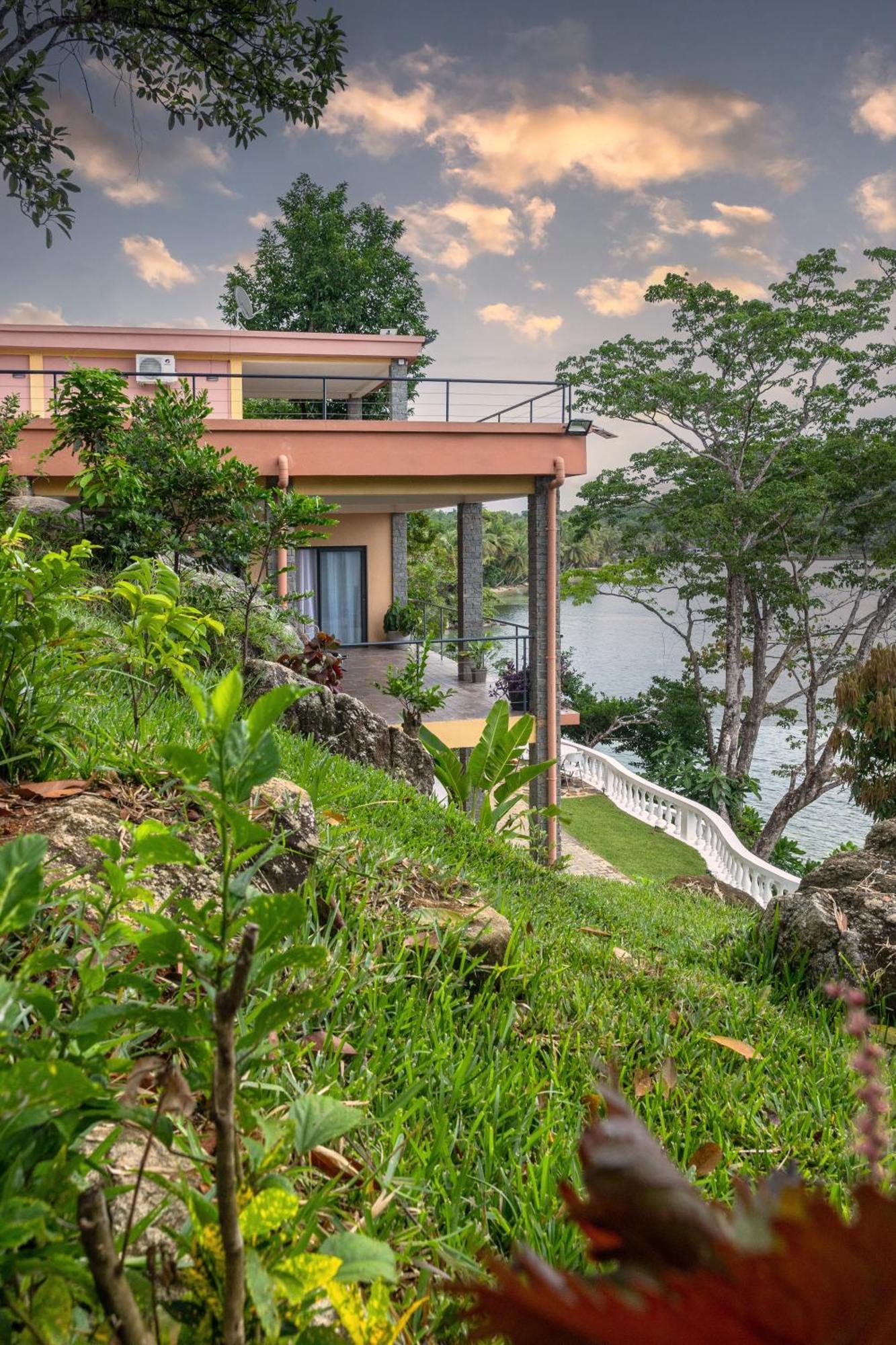 La Maison Rivaria Votre Maison De Vacances Au Luxe Intime Et Au Confort Absolu Au Bord De La Mer Villa Ile Sainte-Marie Exterior photo